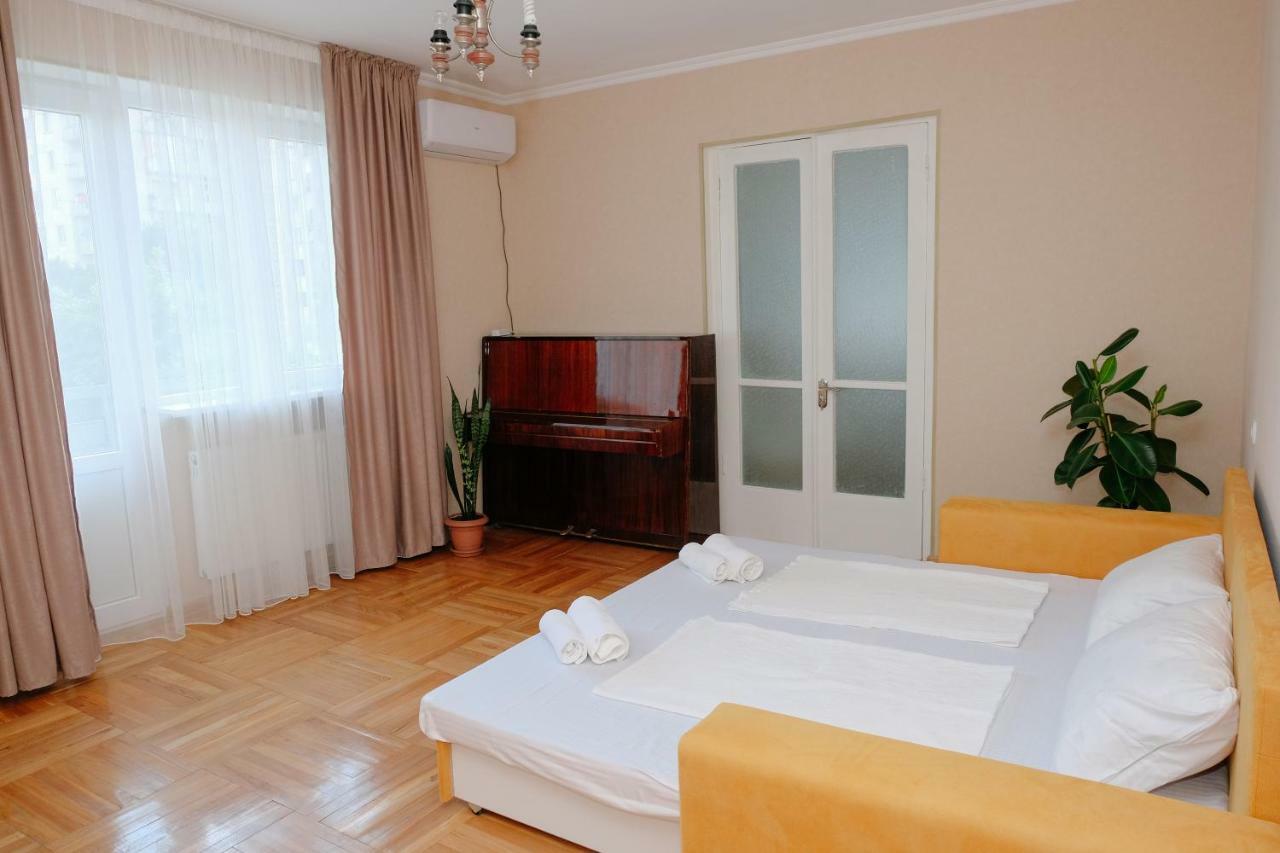 Keti&Tatia Sisters Apartment - Near Old And Central Тбилиси Екстериор снимка